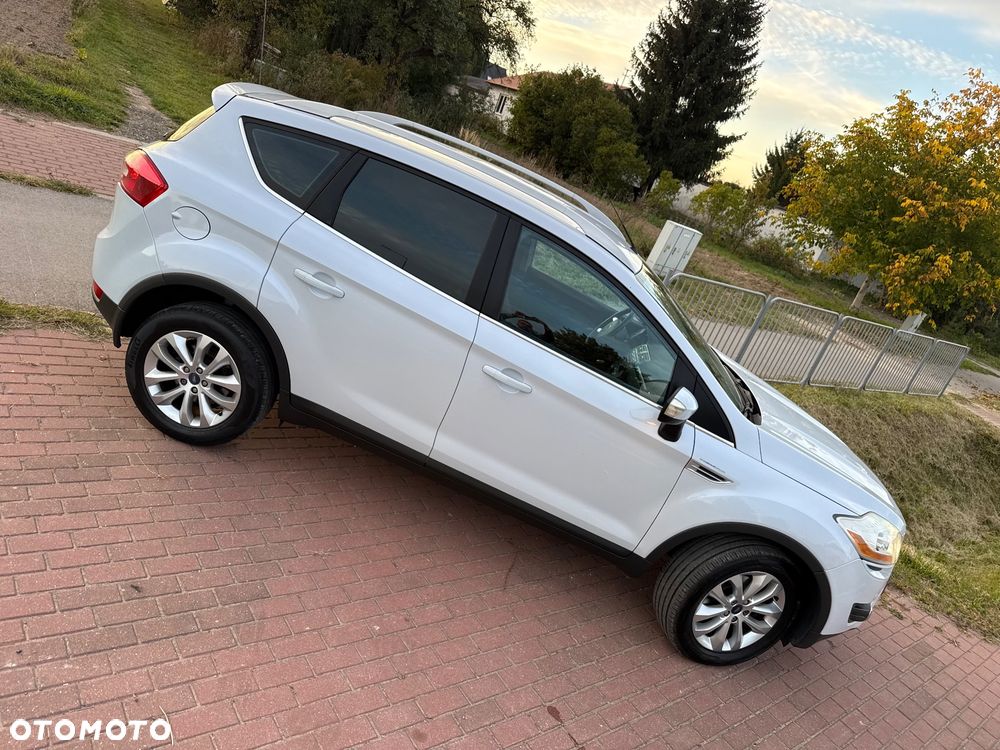 Ford Kuga 2.5 4x4 Titanium - 14