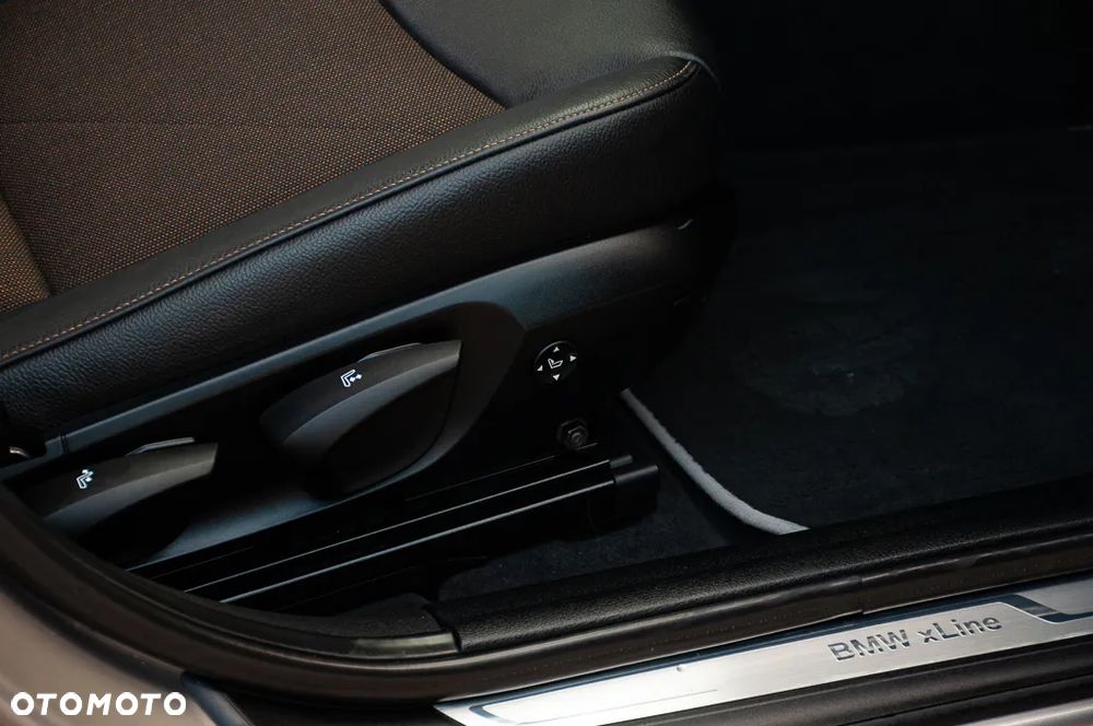 BMW X1 sDrive18d - 37