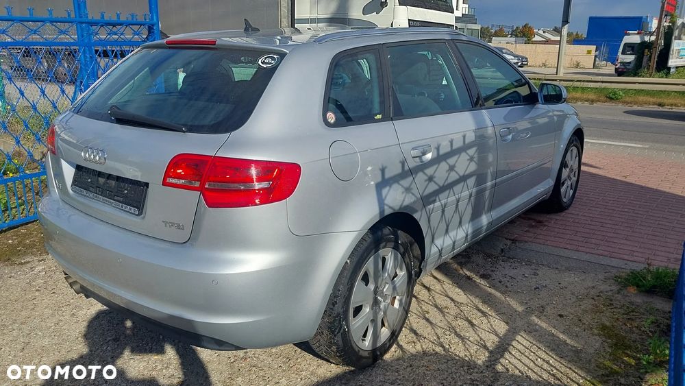 Audi A3 Sportback - 3