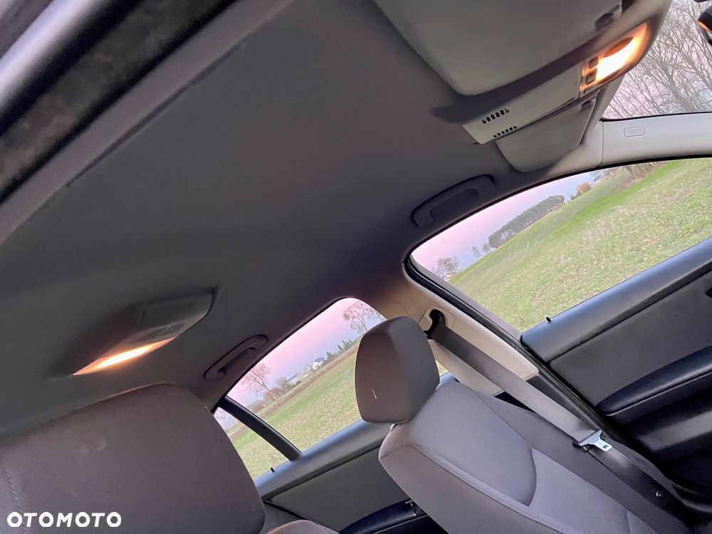 BMW Seria 3 - 27