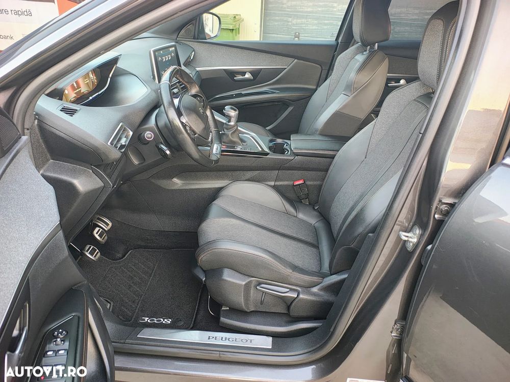 Peugeot 3008 1.2 PureTech Turbo S&S GT-Line - 11