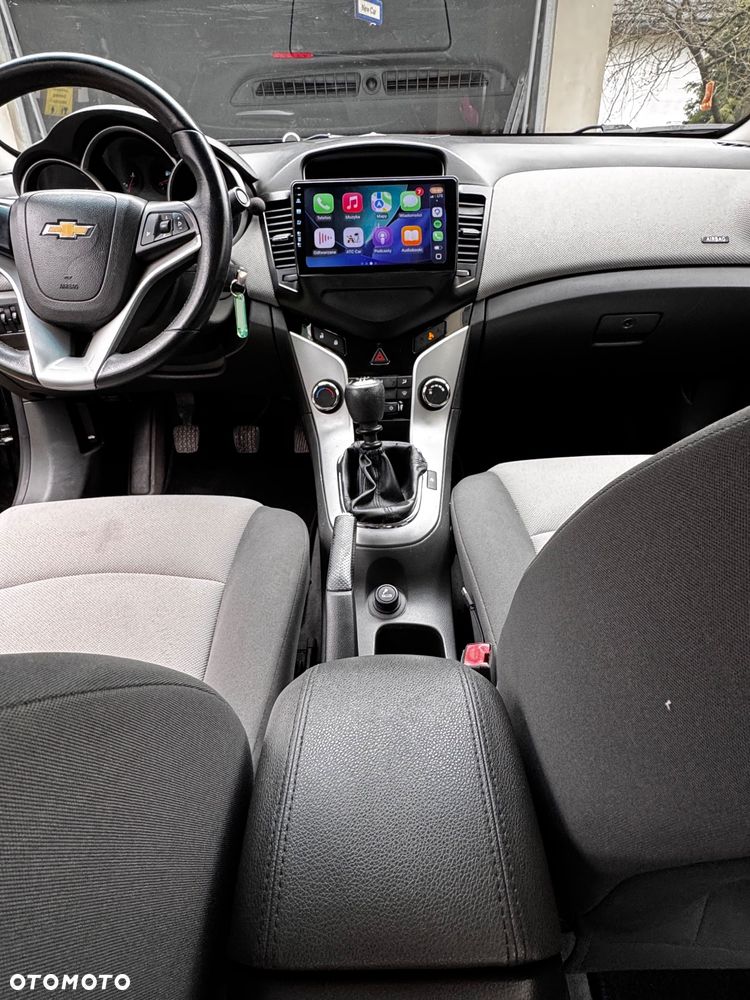 Chevrolet Cruze 1.6 LS - 16