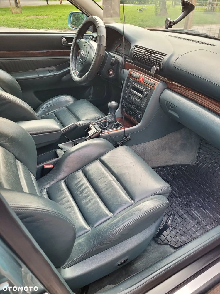 Audi A4 Limousine 1.8T - 11