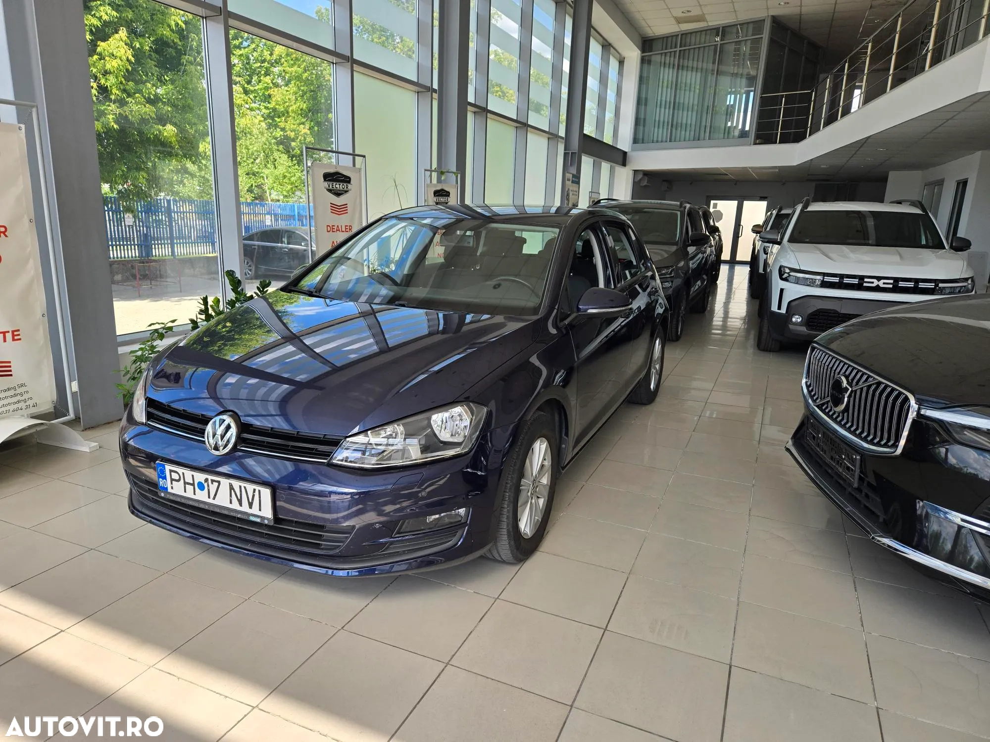Volkswagen Golf 1.2 TSI BMT Comfortline - 23