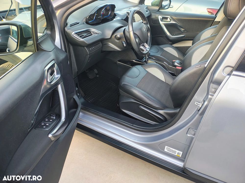 Peugeot 2008 PureTech 110 GPF Stop&Start EAT6 Allure - 26