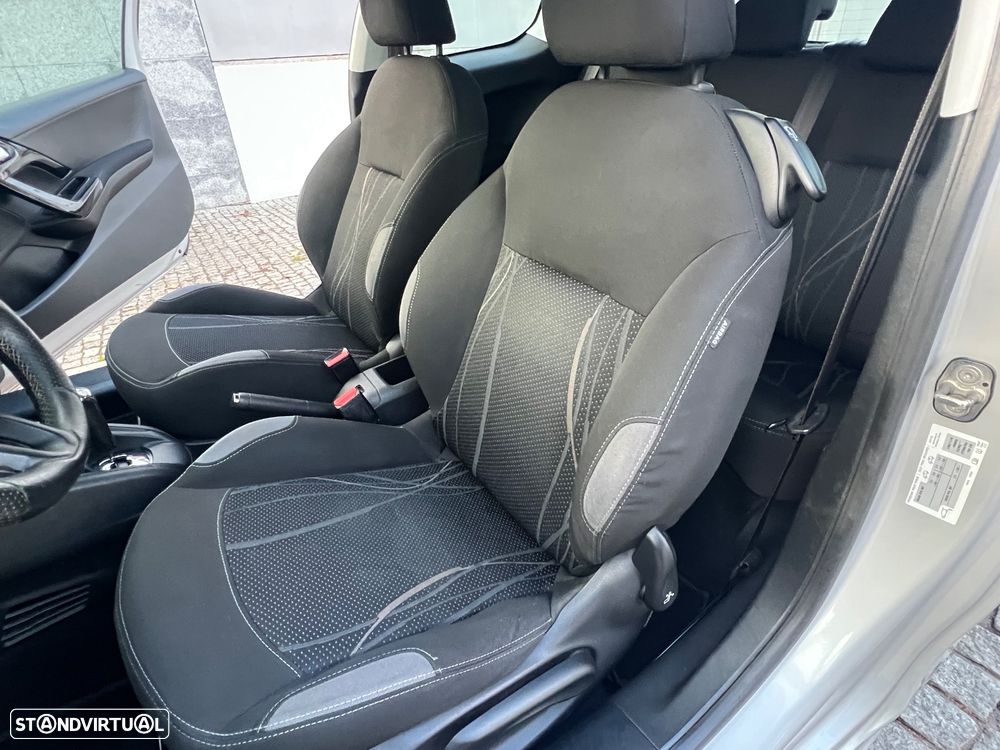 Peugeot 208 e-HDi 68 EGS5 Stop&Start Active - 6