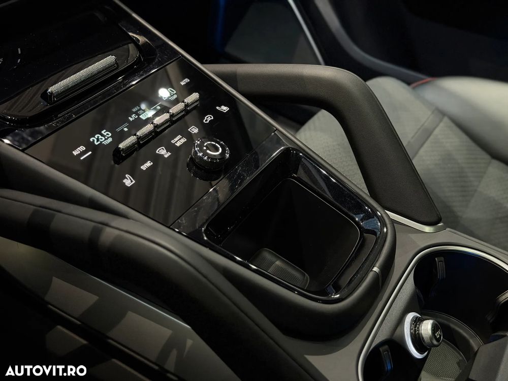 Porsche Cayenne - 30