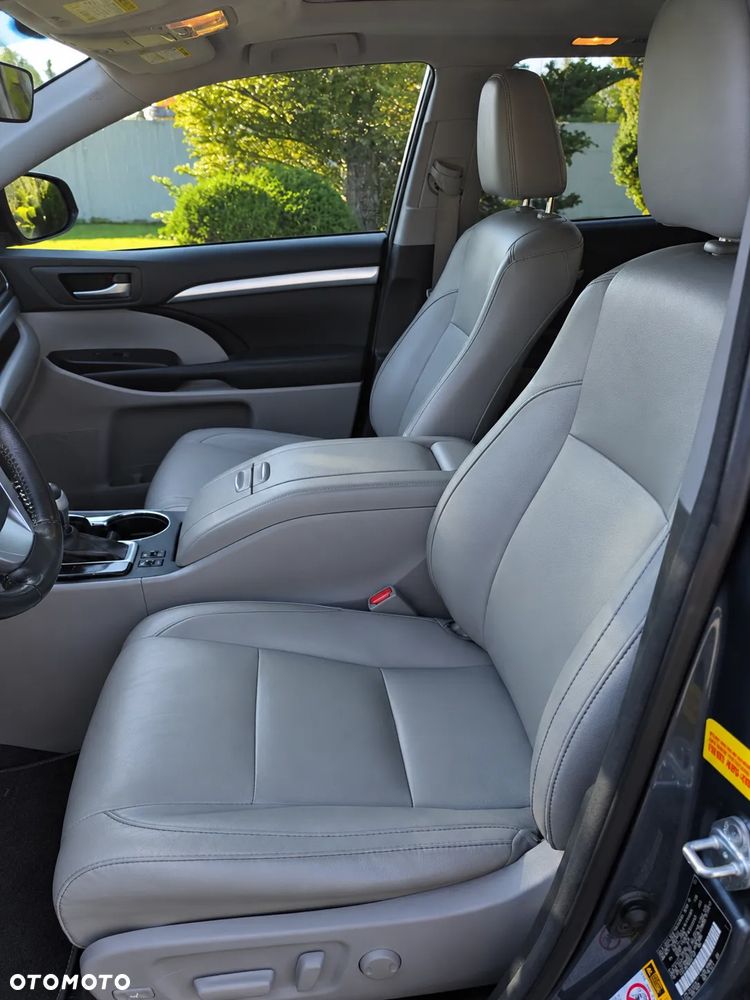 Toyota Highlander - 11