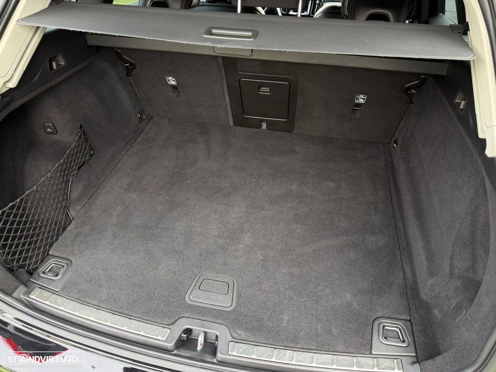 Volvo XC 60 2.0 D4 Momentum Geartronic - 52