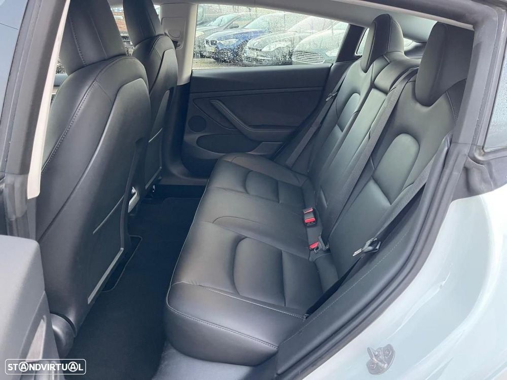 Tesla Model 3 Standard Range Plus RWD - 24