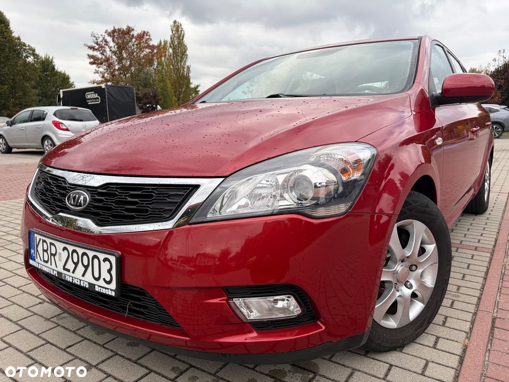 Kia Ceed - 1