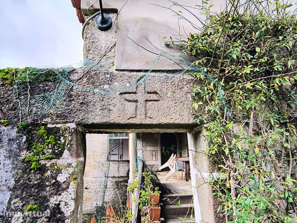 Casa Rústica de Pedra e Carvalho, em Quinta de 20.000m² - Grande imagem: 5/41