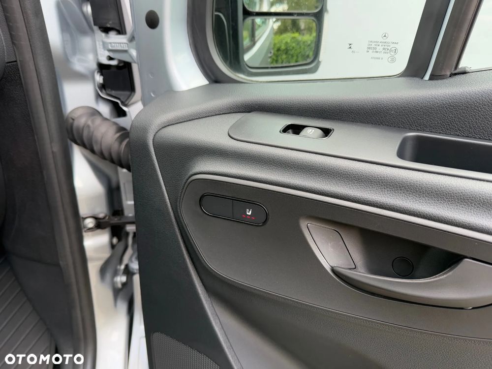 Mercedes-Benz Sprinter - 20