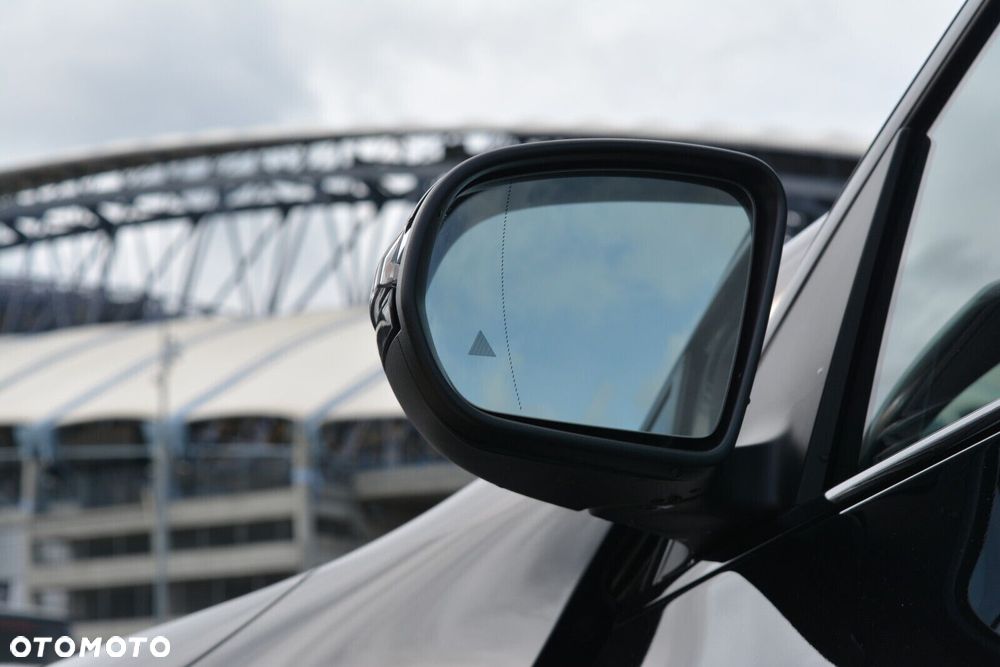 Mercedes-Benz GLA 200 AMG Line - 24