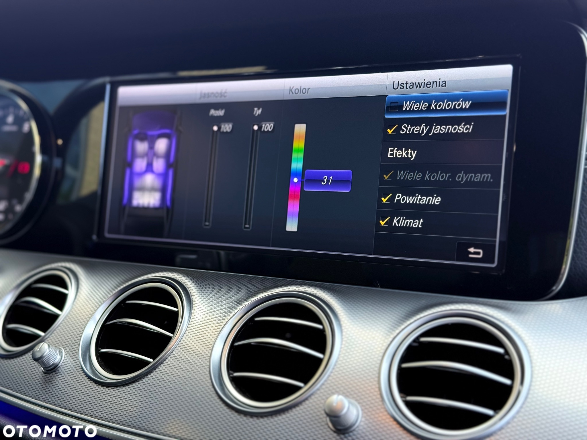 Mercedes-Benz Klasa E 200 9G-TRONIC - 26