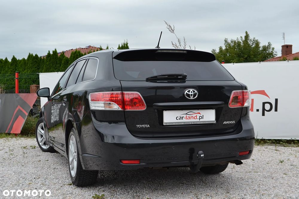 Toyota Avensis - 9