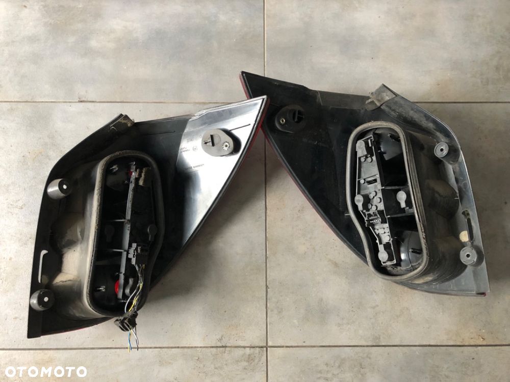 Lampa lampy tył lewa prawa Renault Laguna II kombi - 2