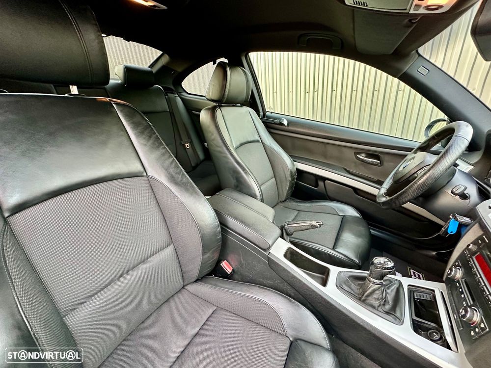 BMW 320 d Coupe - 24