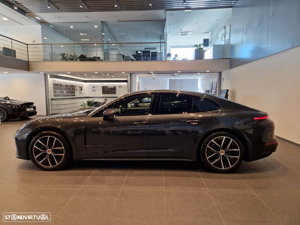 Porsche Panamera 4 - 3