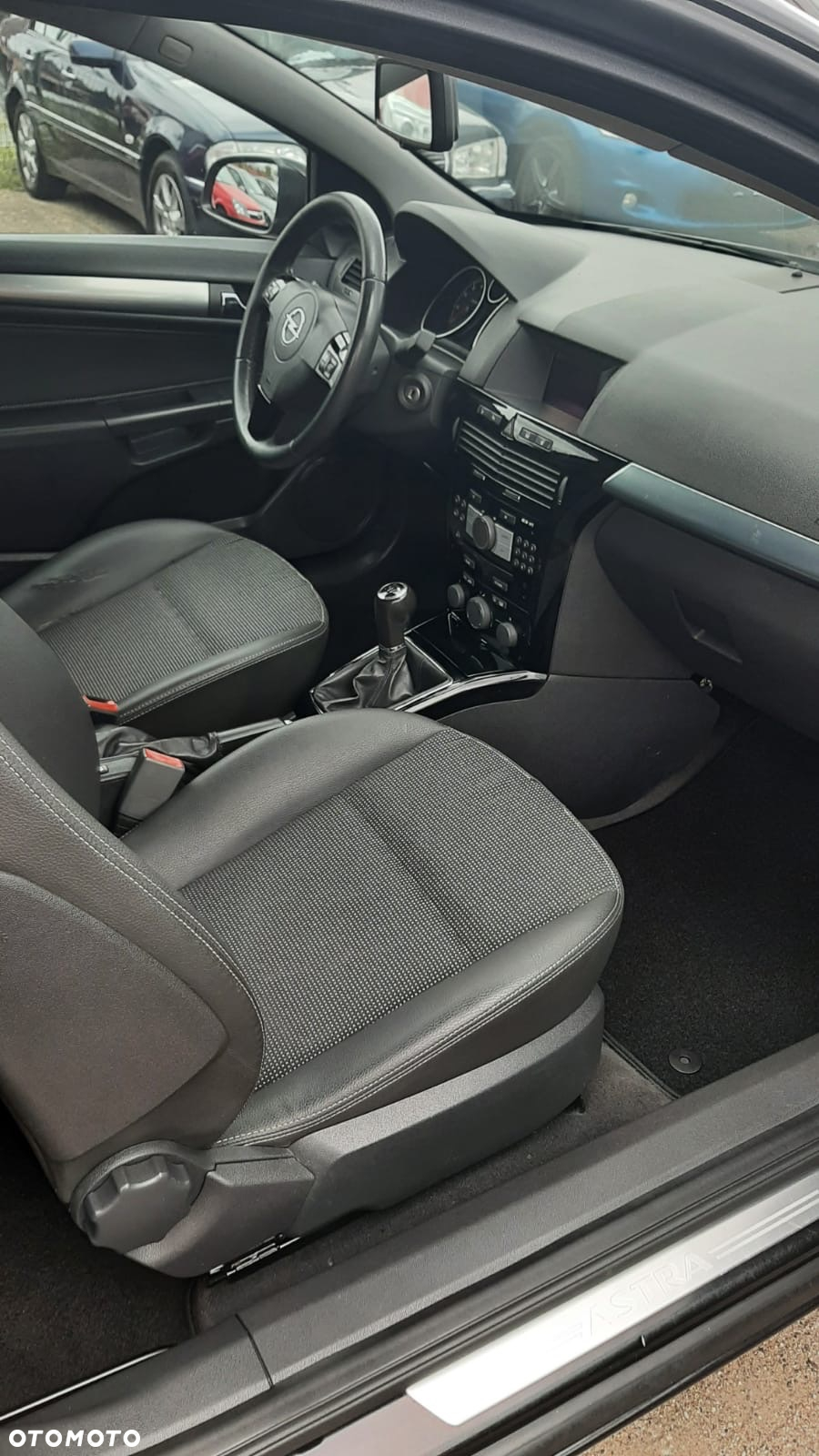 Opel Astra GTC 1.4 Cosmo - 15