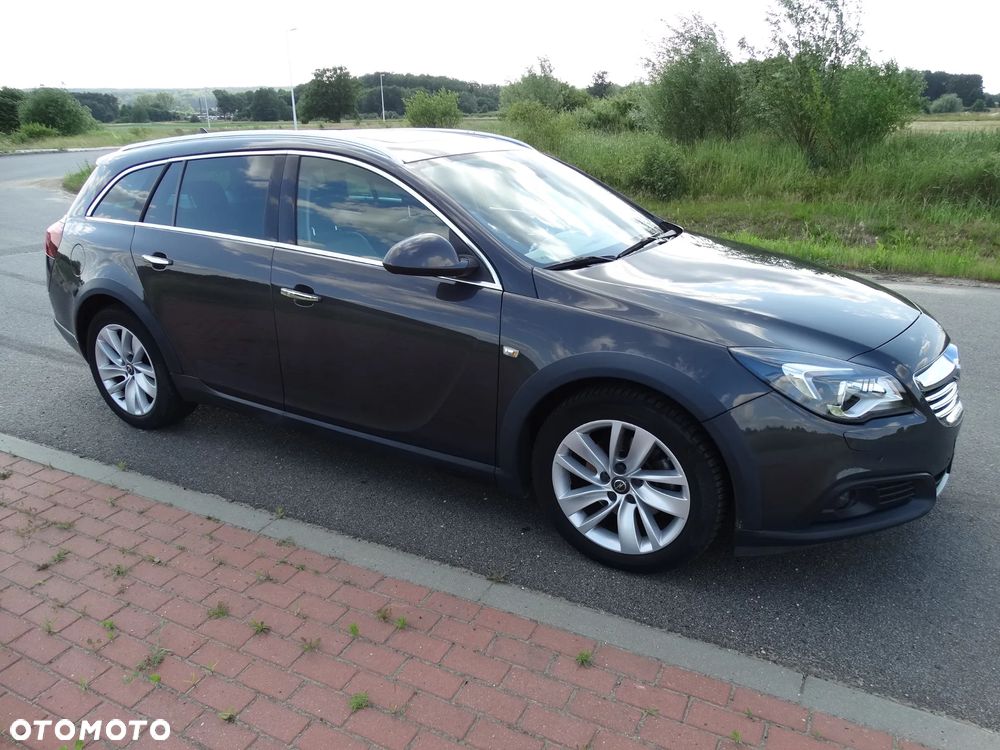 Opel Insignia Country Tourer 2.0 Diesel 4x4 Exclusive - 8