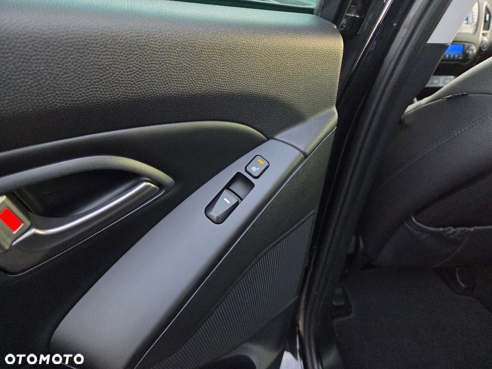 Hyundai ix35 2.0 4WD Style - 21