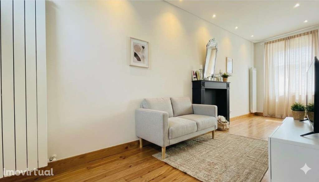 Prédio no coração da baixa de Coimbra, Rua da Sofia - Grande imagem: 2/5