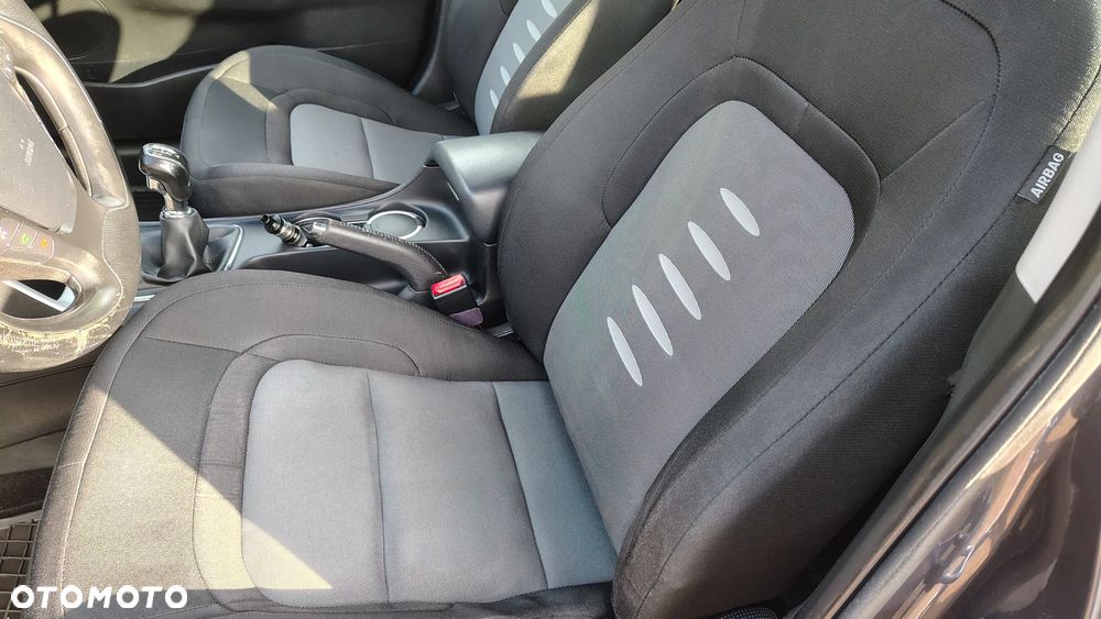 Kia Ceed 1.6 GDI L - 4