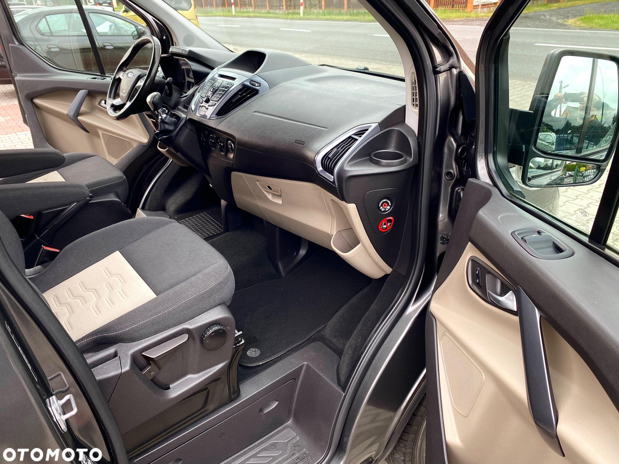 Ford Transit Custom - 8