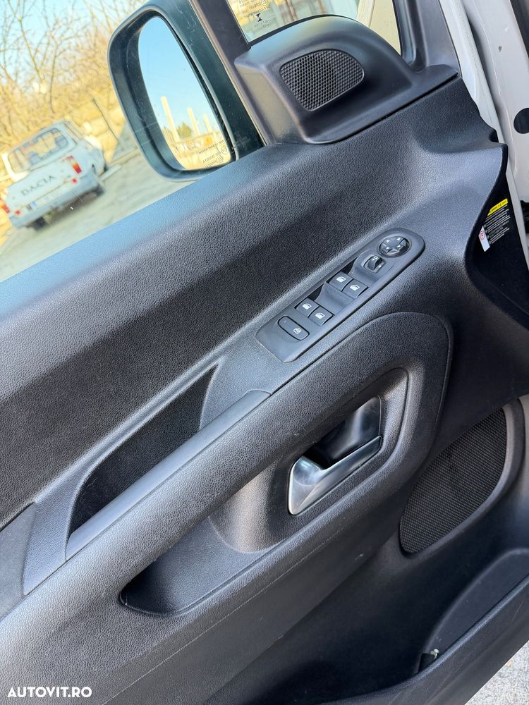 Opel Combo 1.5 D Start/Stop Innovation - 17