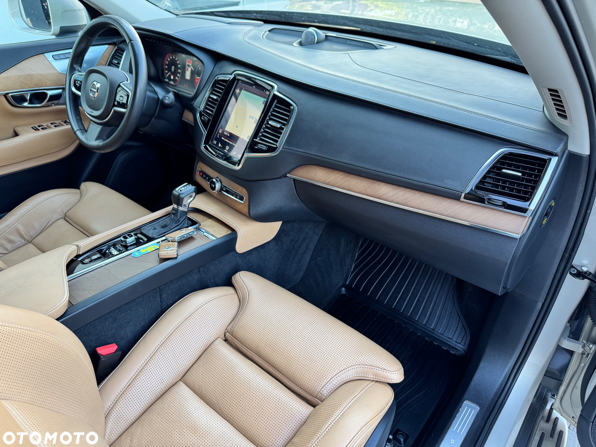 Volvo XC 90 D5 SCR AWD Inscription 7os - 19