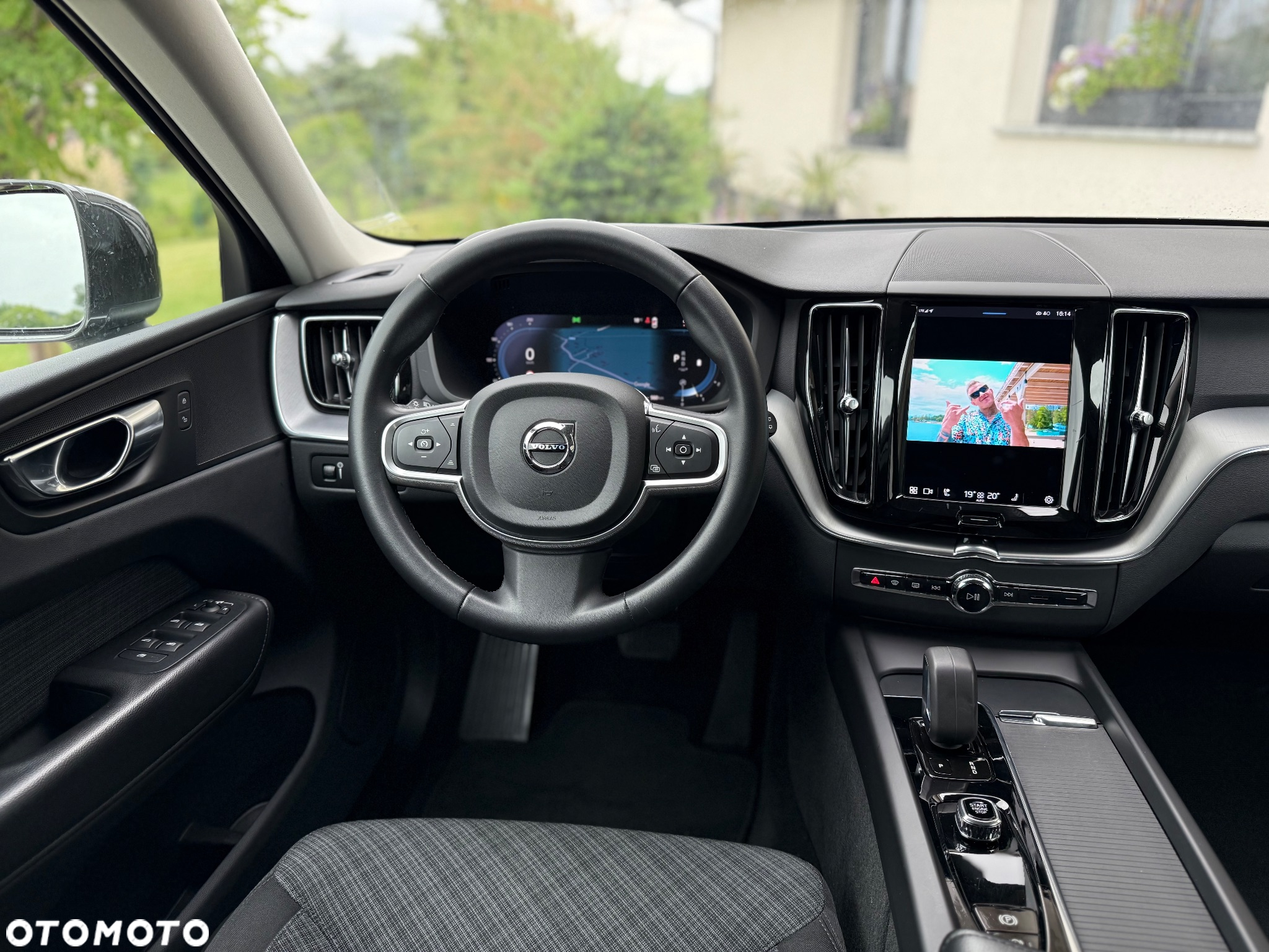 Volvo XC 60 B4 D Geartronic Momentum Pro - 17