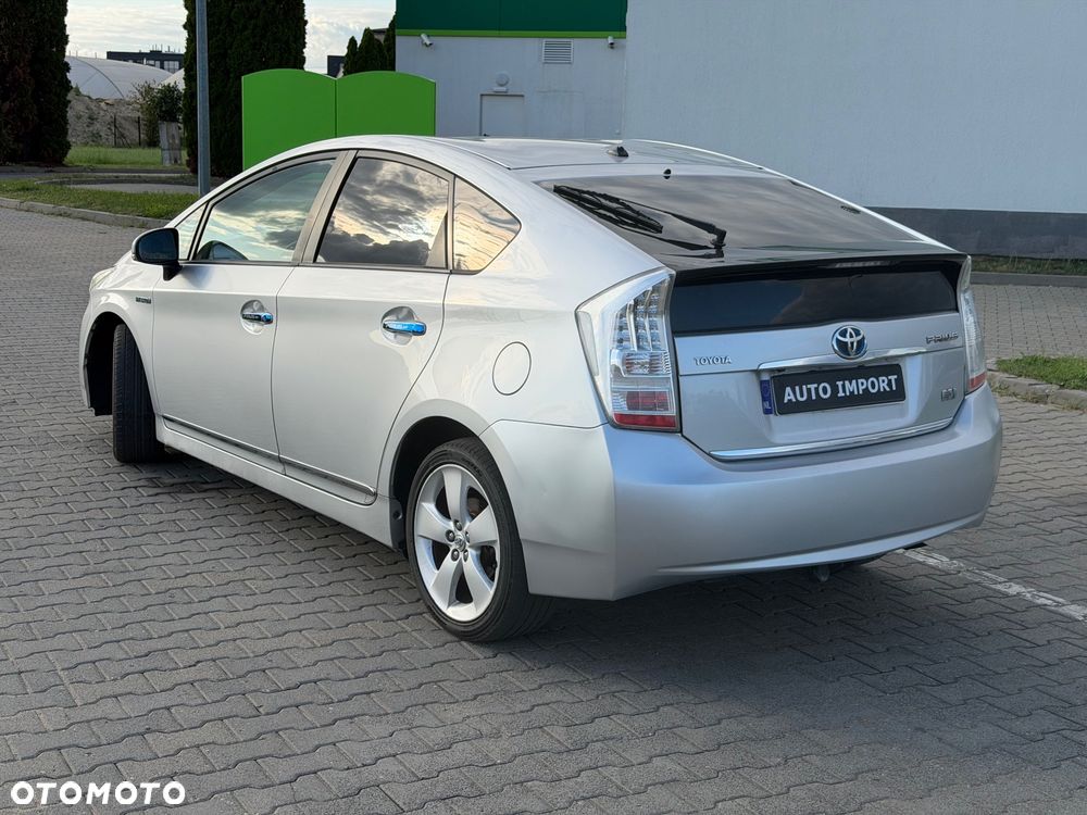 Toyota Prius 1.8 HSD Prestige - 5