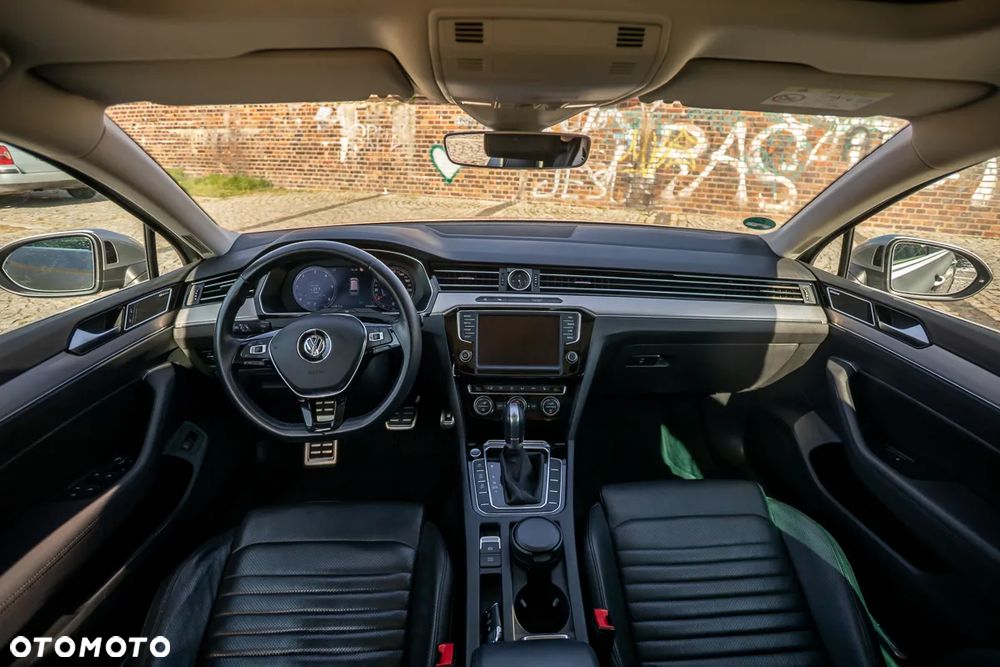 Volkswagen Passat 2.0 TDI SCR 4Motion DDG Highline - 37