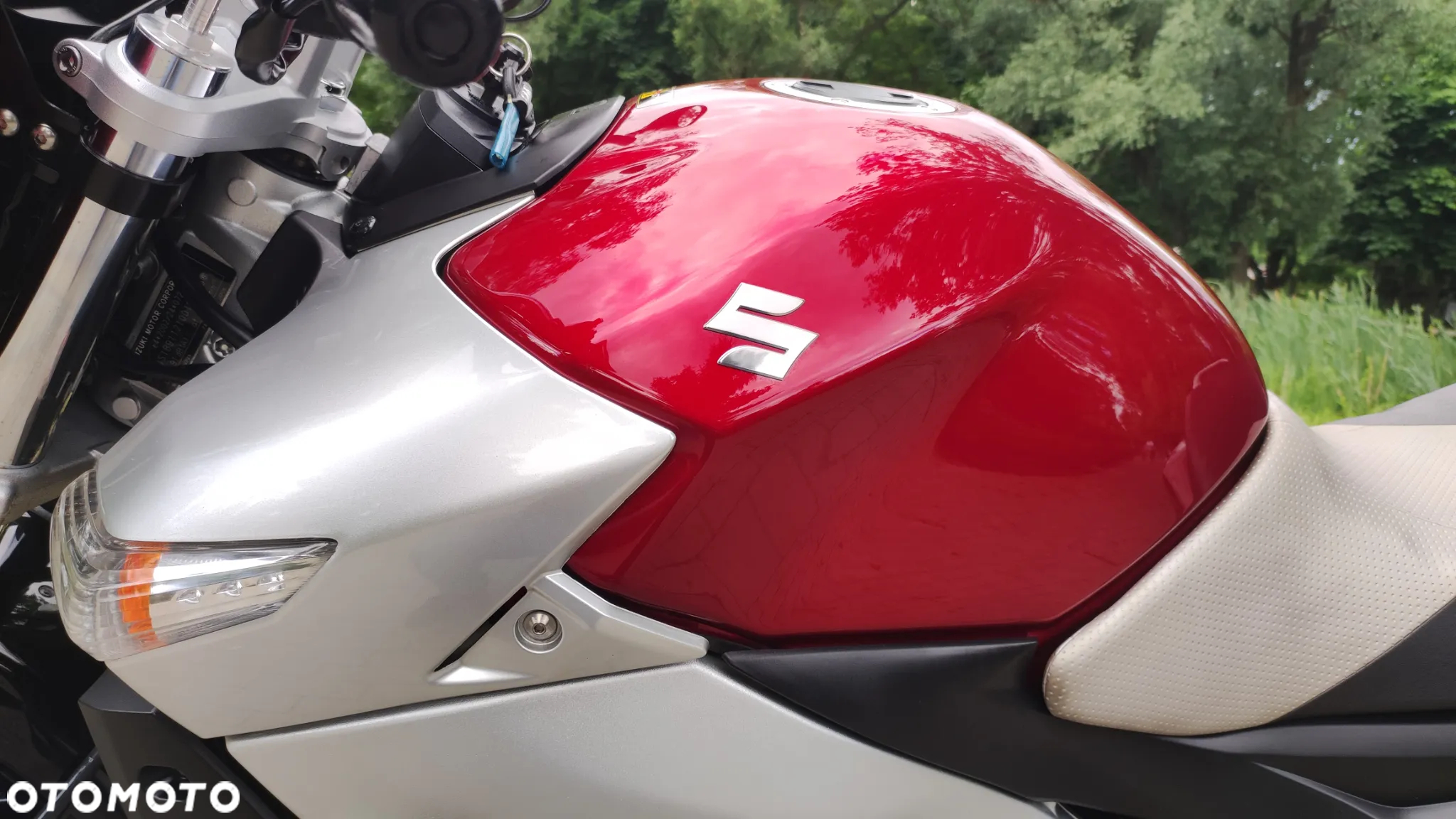 Suzuki GSR - 15