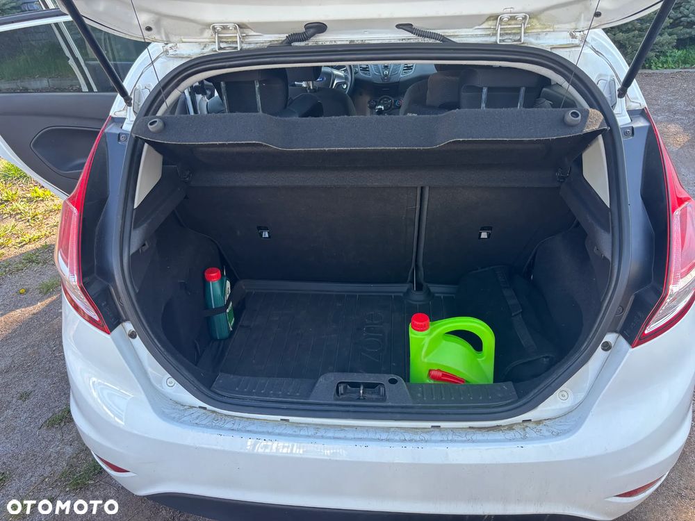 Ford Fiesta - 12