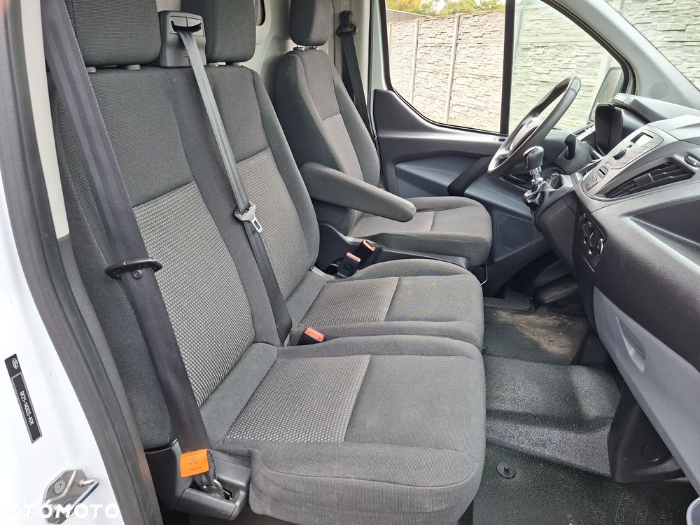 Ford Transit Custom - 19