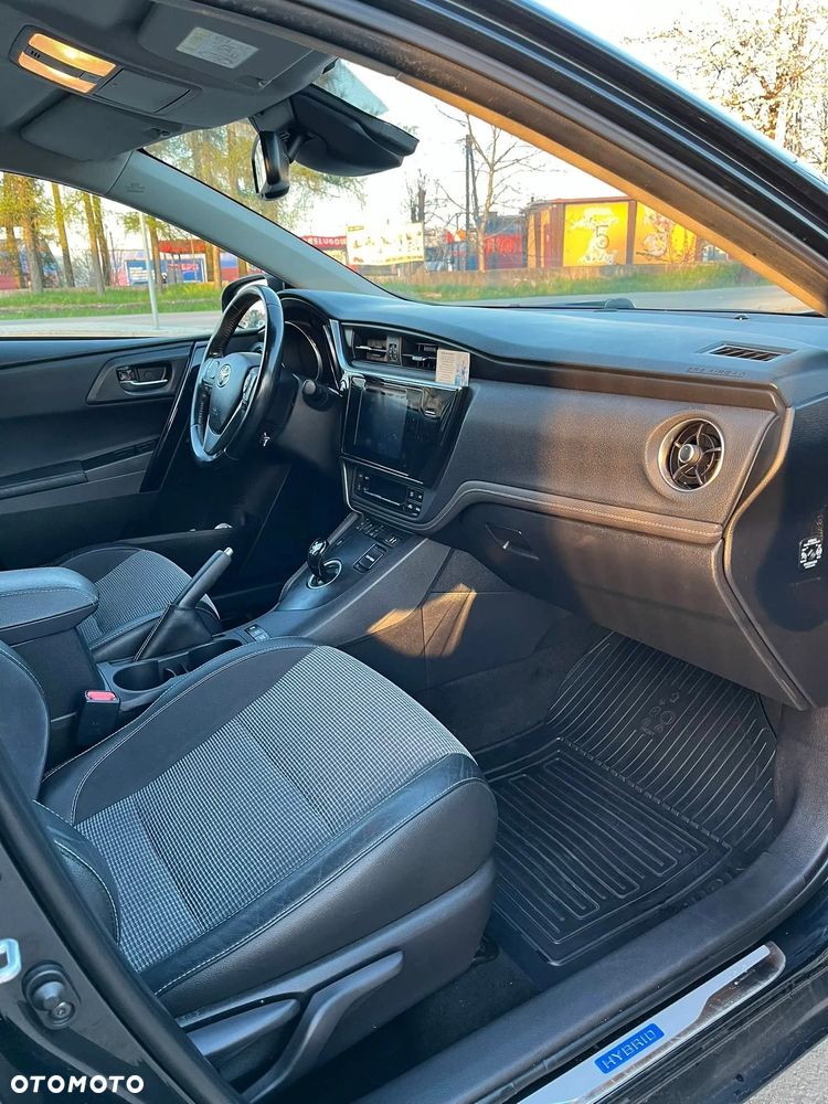 Toyota Auris Hybrid 135 Selection - 20