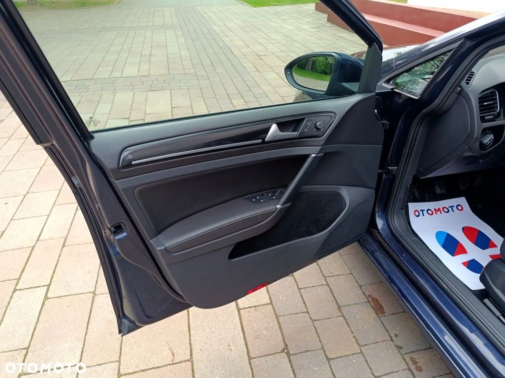 Volkswagen Golf 1.6 TDI BlueMotion Comfortline - 25