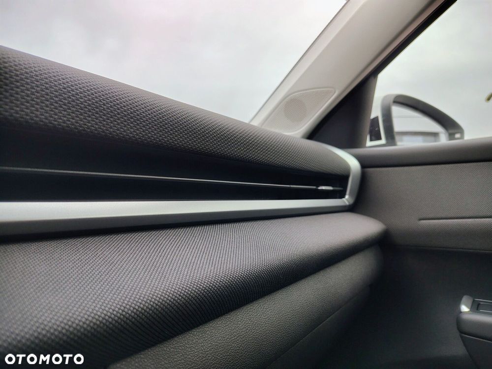 Volkswagen T-Roc - 25