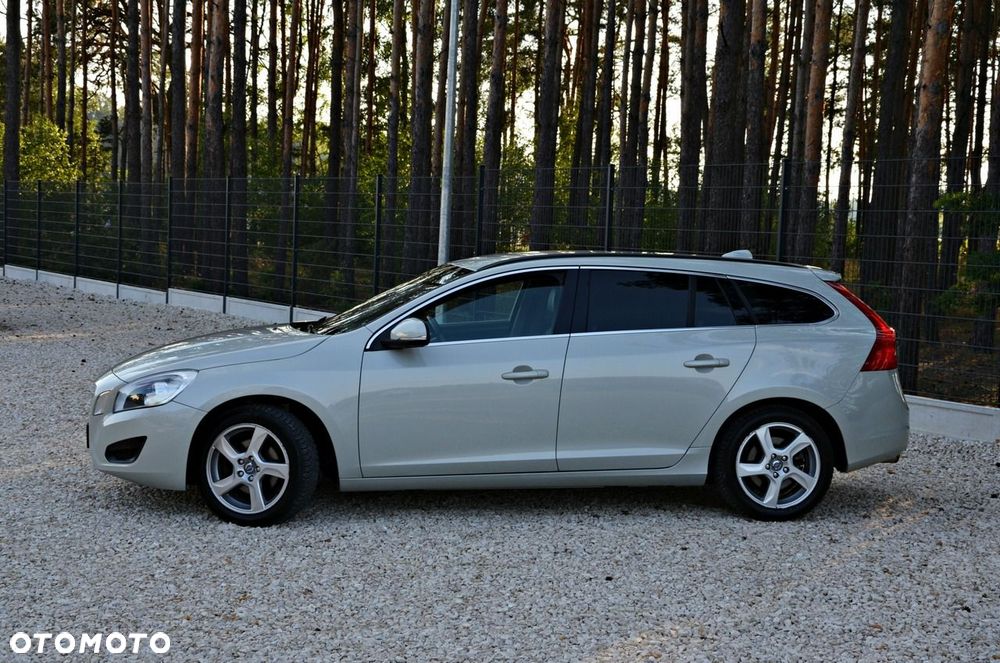 Volvo V60 D3 Summum - 19