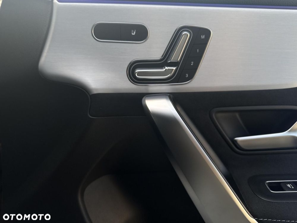 Mercedes-Benz CLA 250 4-Matic AMG Line 7G-DCT - 18