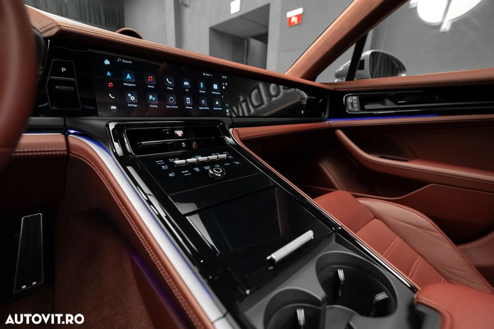 Porsche Panamera 4 - 19