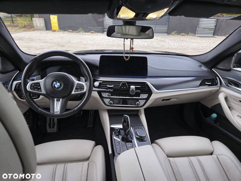BMW Seria 5 530e xDrive - 35