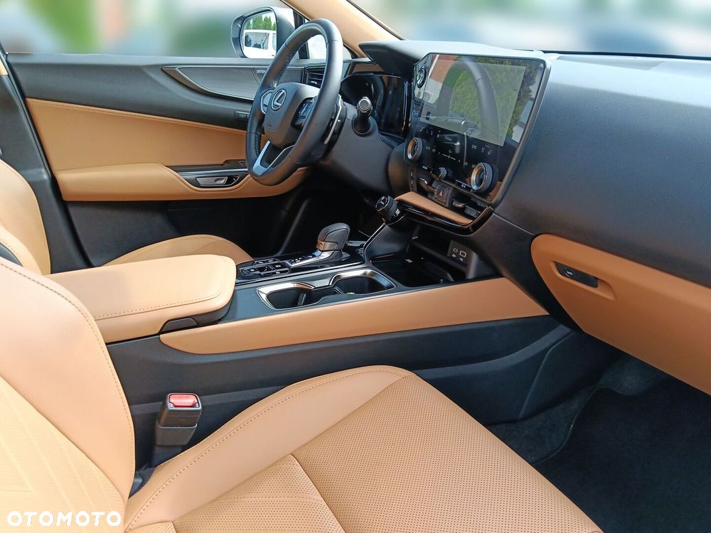 Lexus NX 350h Omotenashi AWD - 10