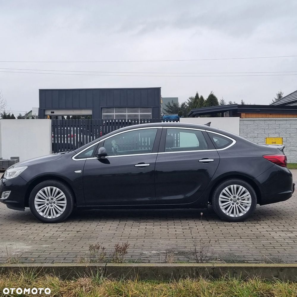 Opel Astra 1.6 Exklusiv - 8