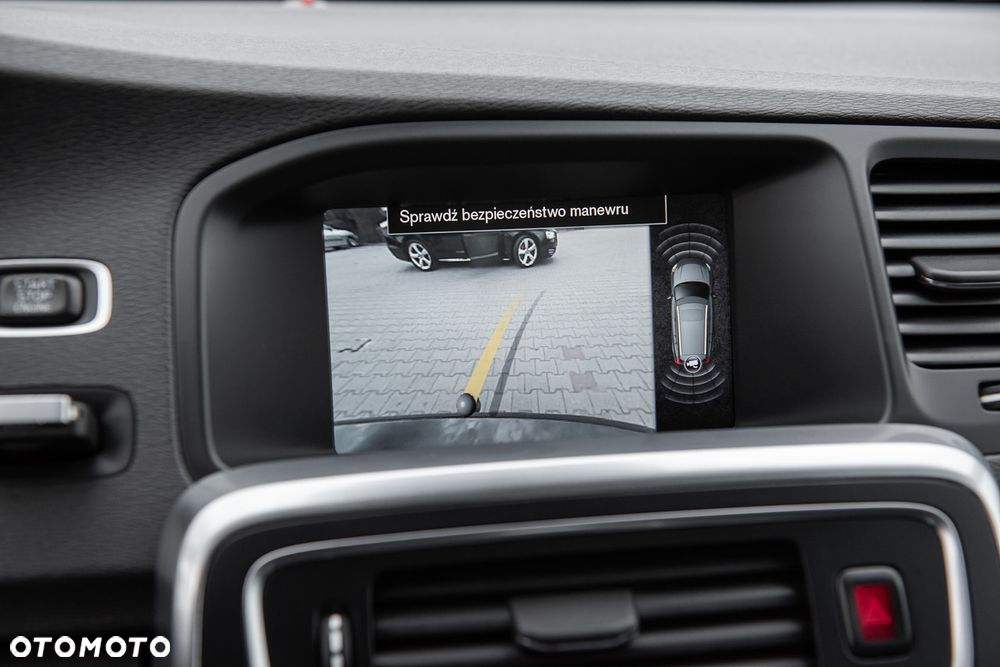 Volvo V60 D2 Summum - 21