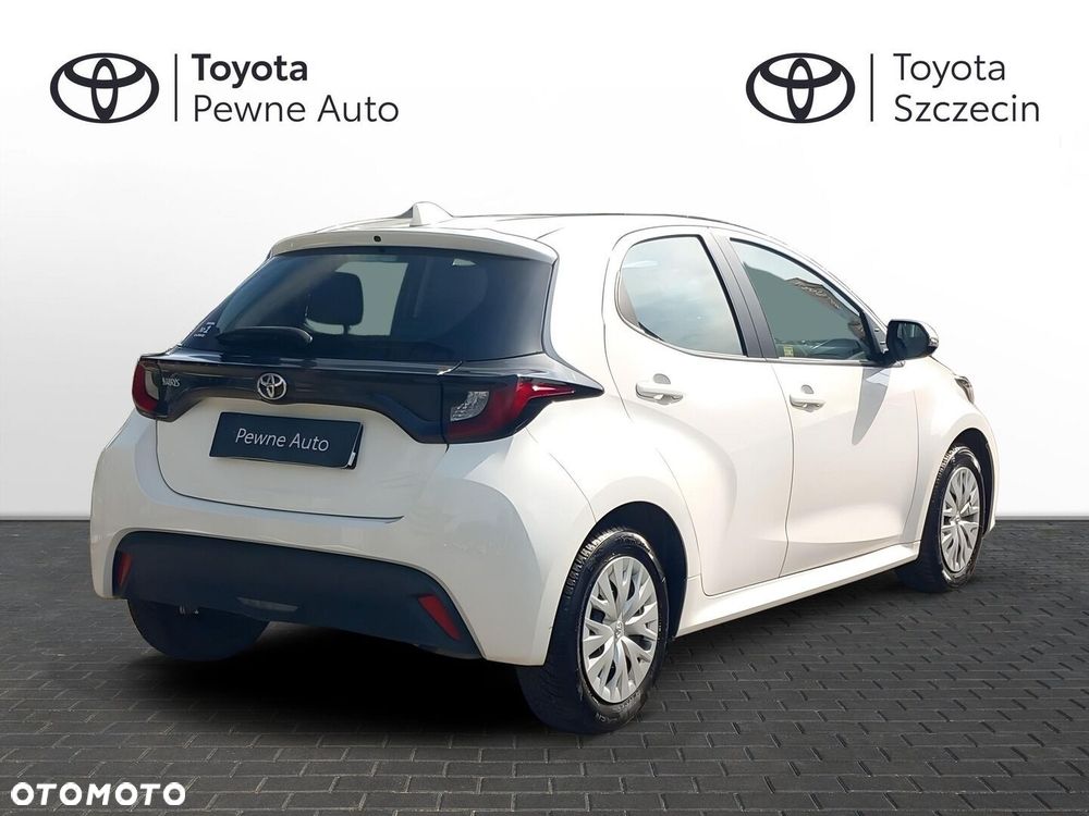 Toyota Yaris - 10