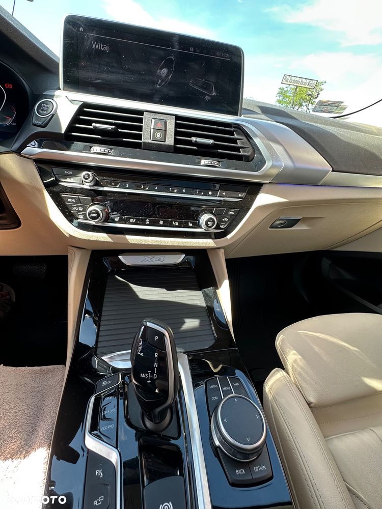 BMW X4 xDrive20i Advantage sport - 32