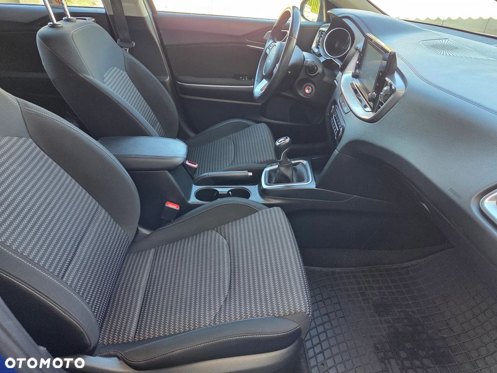 Kia Ceed 1.5 T-GDI M - 18